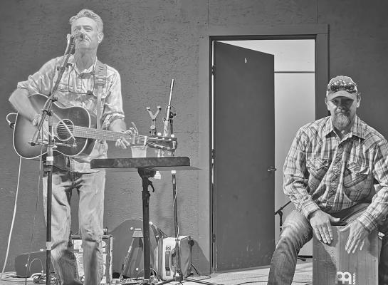 Local musicians turn out to raise funds for fire victims