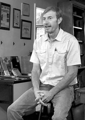 Front Street Books hosted author Jason Stone last Thursday evening for a Q and A session and book signing for his new historical fiction work, “The Beauty of Days Gone By.” Avalanche photo by Kara Gerbert