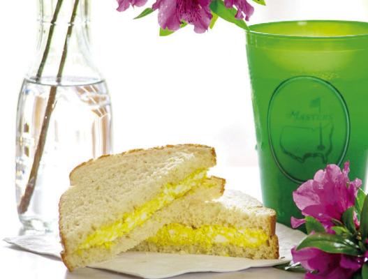 Egg salad sandwich