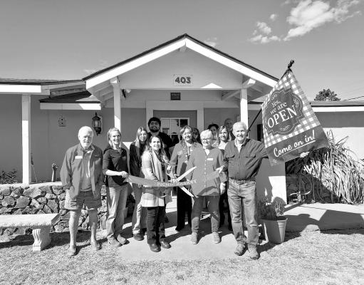 The Picnic Basket at 403 S. Walker held their grand opening and ribbon cutting this past Saturday. For the event, Rick Kelly, Martha Dyer, Abby Hursh, owner Betty Volz, Eva Olivas, Gerri Davis, Juanita Garcia, and Steve Dyer were on hand. Also, in the back are David Gutierrez, Andrea Johnson, Martha Garcia, and Jim Volz.