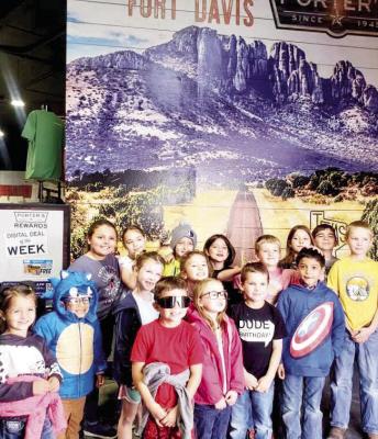 Fort Davis students tour new Porter’s grocery