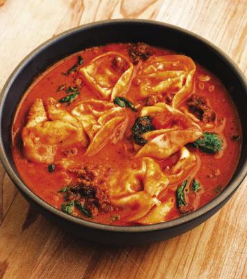 Creamy Spinach Tortellini Soup