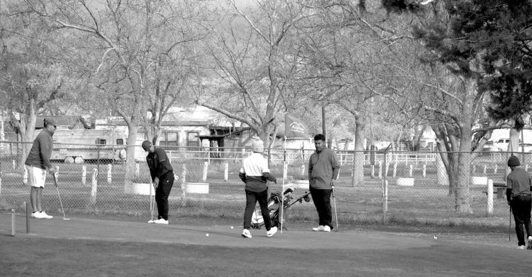 Fightin’ Buck golf keeps toppling the competition