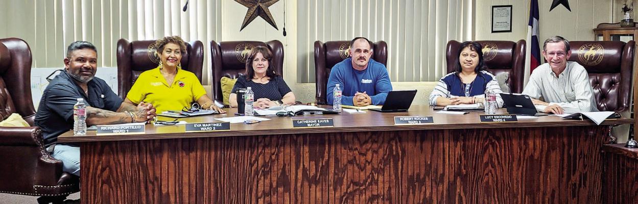 The Alpine City Council welcomed two new council members for their first full council meeting. Council members are from Ward 1, Richard Portillo; Ward 2, Eva Martinez; Mayor Catherine Eaves; Ward 3, Robert Ruckes; Ward 4, Lucy Escovedo; and Ward 5, Rick Stephens. Photo by Kara Gerbert