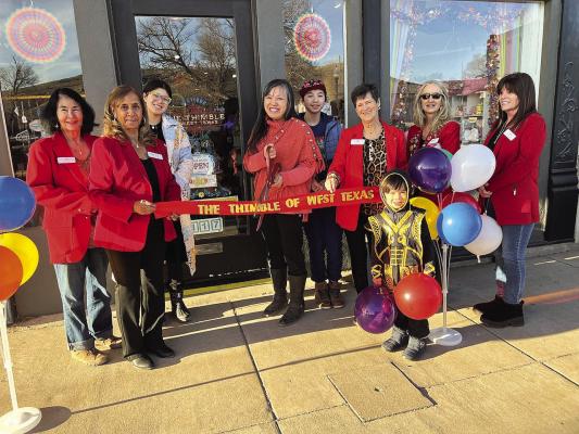 Thimble of West Texas holds grand opening