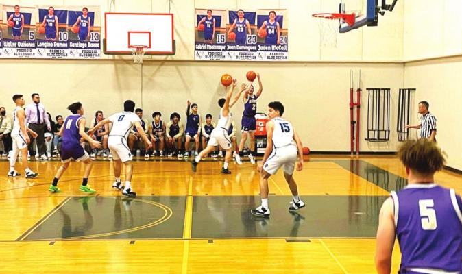 The Fightin’ Bucks and Blue Devils battled it out on Feb. 15 in Presidio. Photo by Felipe Fierro