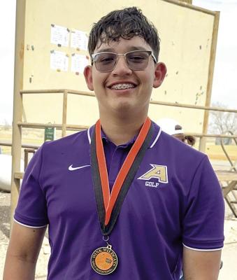 David Baca proudly shows off his First-Place medal he earned this Tuesday in Wink. Baca shot and 81 total while competing against 10 teams and 51 other players. Courtesy photo