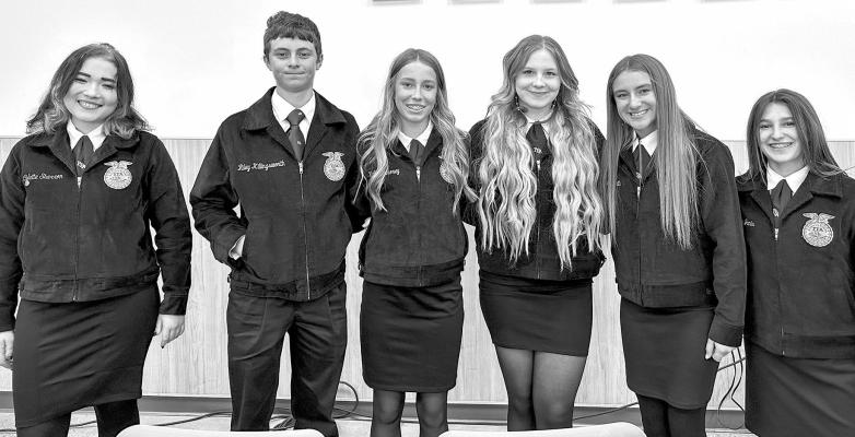 Alpine FFA installs new offi cers