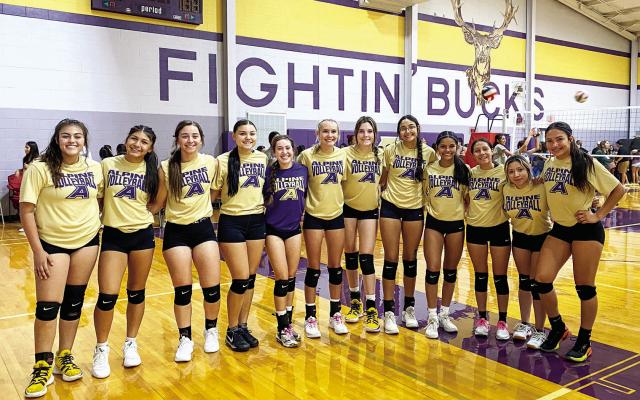 The Alpine Lady Bucks were back on the court last weekend for scrimmages in Alpine and Marfa to kick off the 2022 season. This year’s team includes Paula Vargas, Hope Dominguez, Sierra Ruckman, Ella Miranda, Mia Morris, Ali Maroney, Hannah Juett, Adayna Garcia, Jaycee Portillo, Neftali Contreras, Diondra Luevano, and Novah Carrasco. Avalanche photo by J.T. Maroney