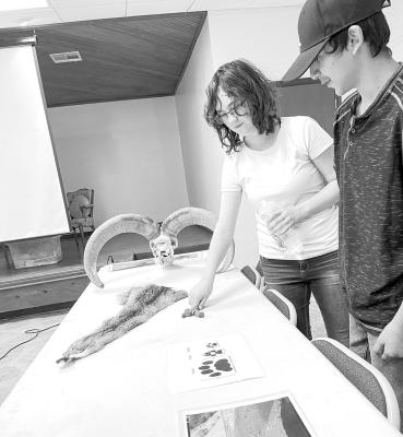 Fort Davis students visit science center