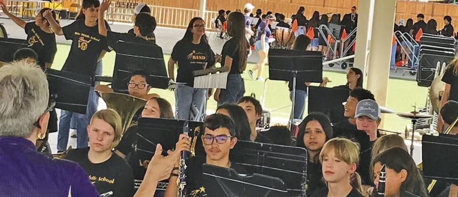 The Alpine Middle School Fightin’ Buck Band attended the Superior Music Festival at Western Playland in El Paso early last week, earning superior ratings for their efforts. Courtesy photo