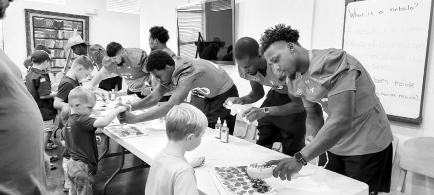 Painting art with the Lobos