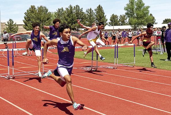 Alpine dominates Fightin’ Buck Relays