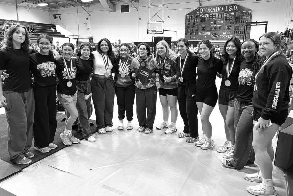 Lady Buck Powerlifting team